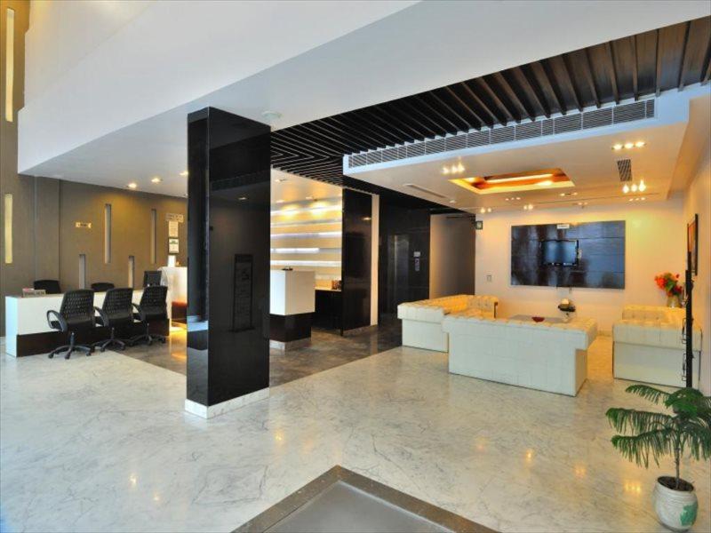 Hotel Elegance Nueva Delhi Exterior foto