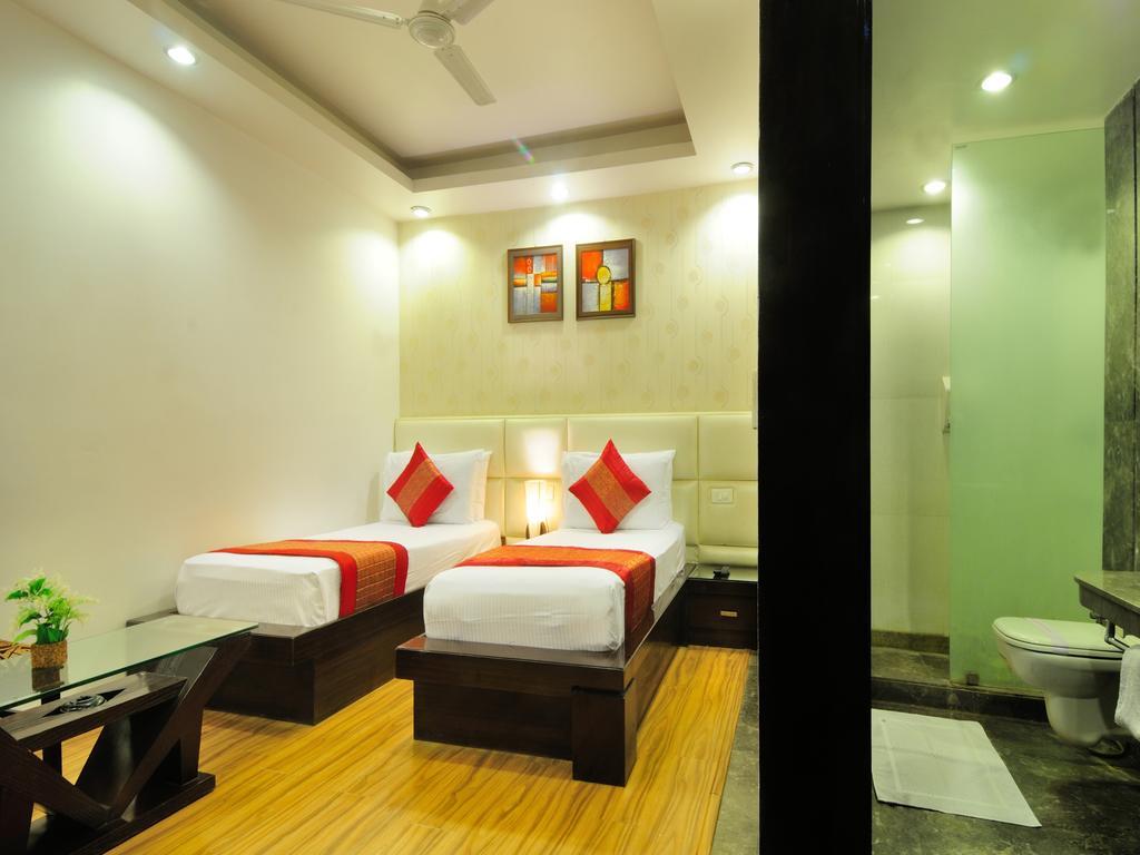 Hotel Elegance Nueva Delhi Exterior foto
