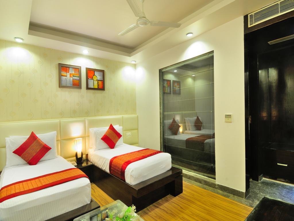 Hotel Elegance Nueva Delhi Exterior foto