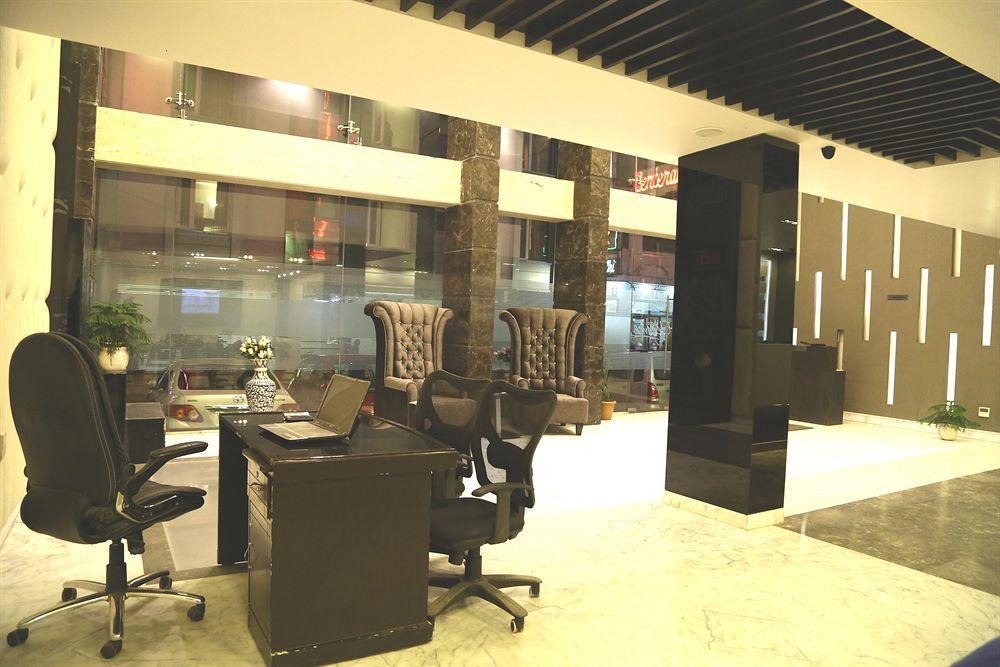 Hotel Elegance Nueva Delhi Exterior foto